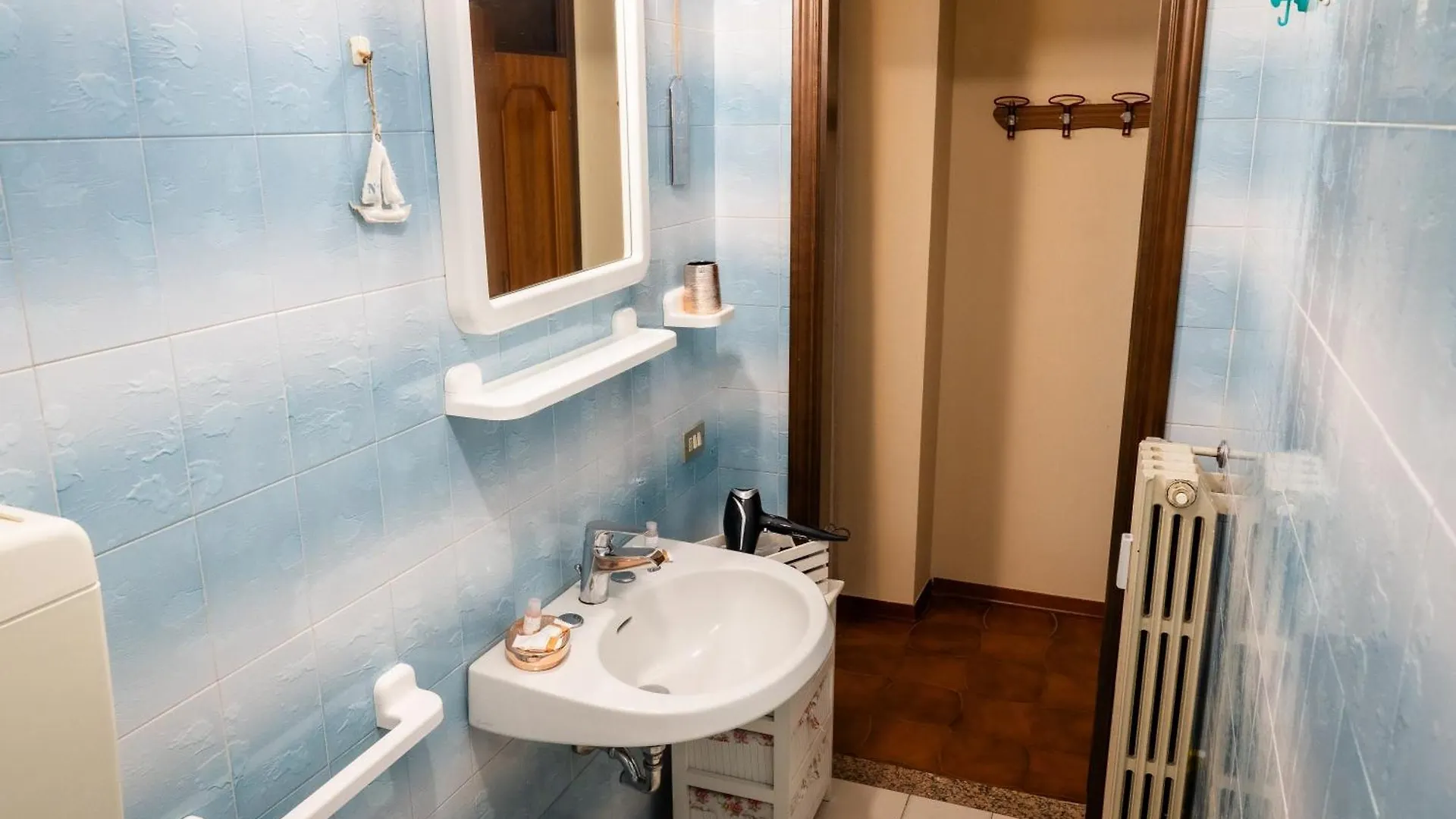La Casa Di Carlotta Privat Parking Free 5 Min Dal Mare Apartment Cattolica